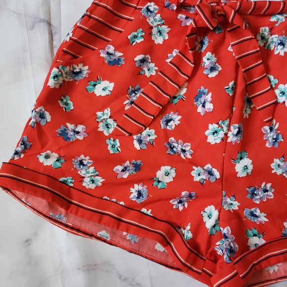 ❤️XHILARATION red floral stripe belt shorts S - Picture 2 of 8